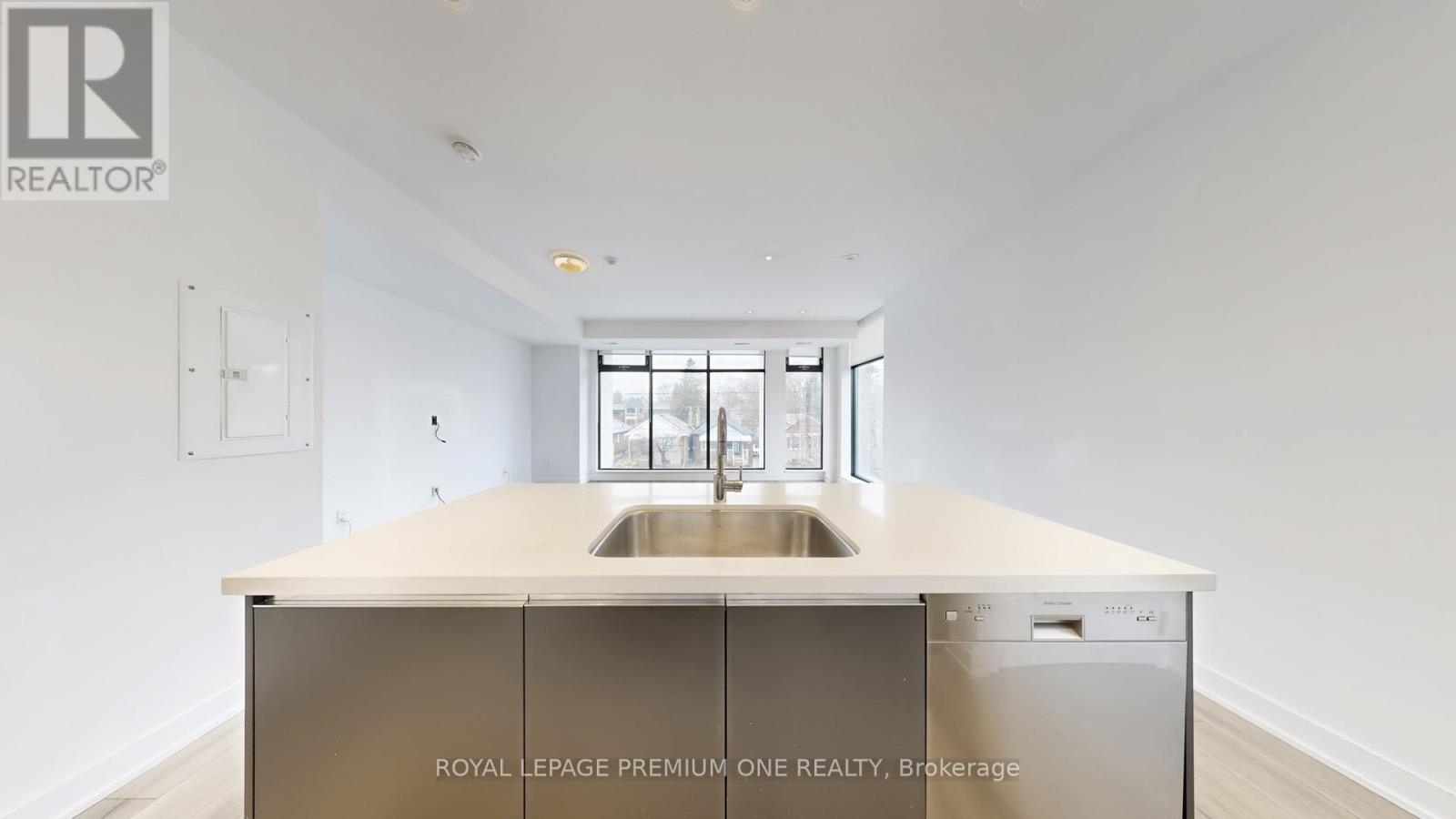 201 - 441 Jane Street, Toronto, Ontario  M6S 3Z9 - Photo 15 - W12990648