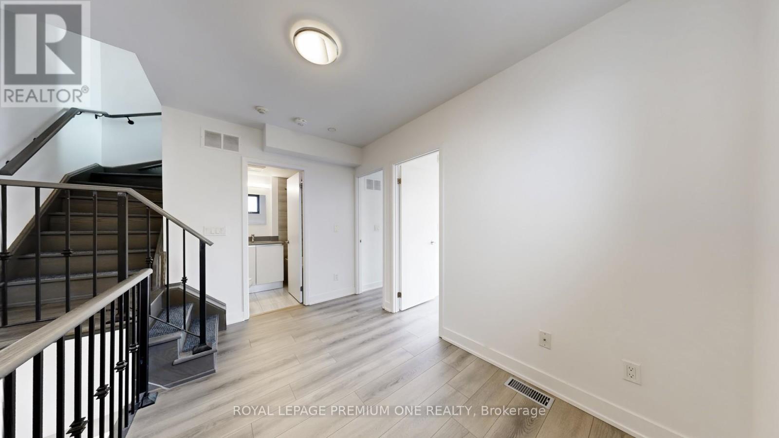 201 - 441 Jane Street, Toronto, Ontario  M6S 3Z9 - Photo 19 - W12990648