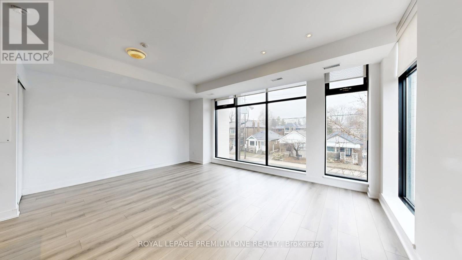 201 - 441 Jane Street, Toronto, Ontario  M6S 3Z9 - Photo 6 - W12990648