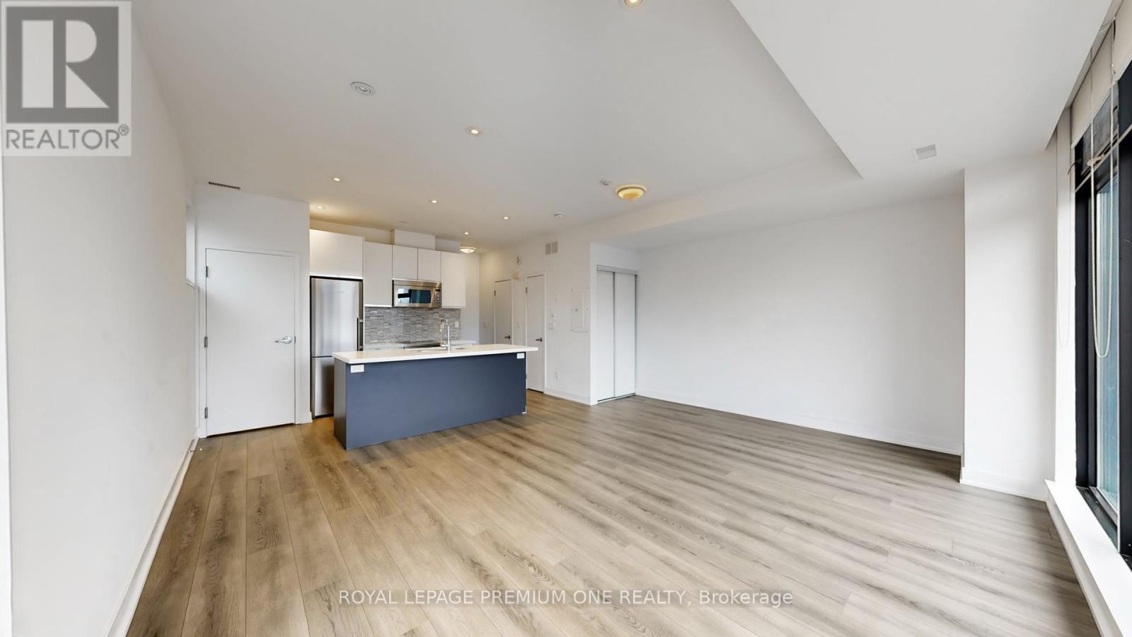 201 - 441 Jane Street, Toronto, Ontario  M6S 3Z9 - Photo 7 - W12990648