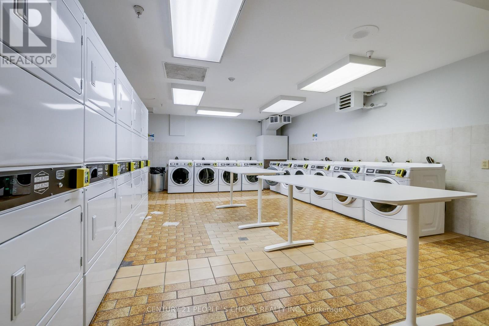 902 - 3390 Weston Road, Toronto, Ontario  M9M 2X3 - Photo 44 - W12990690