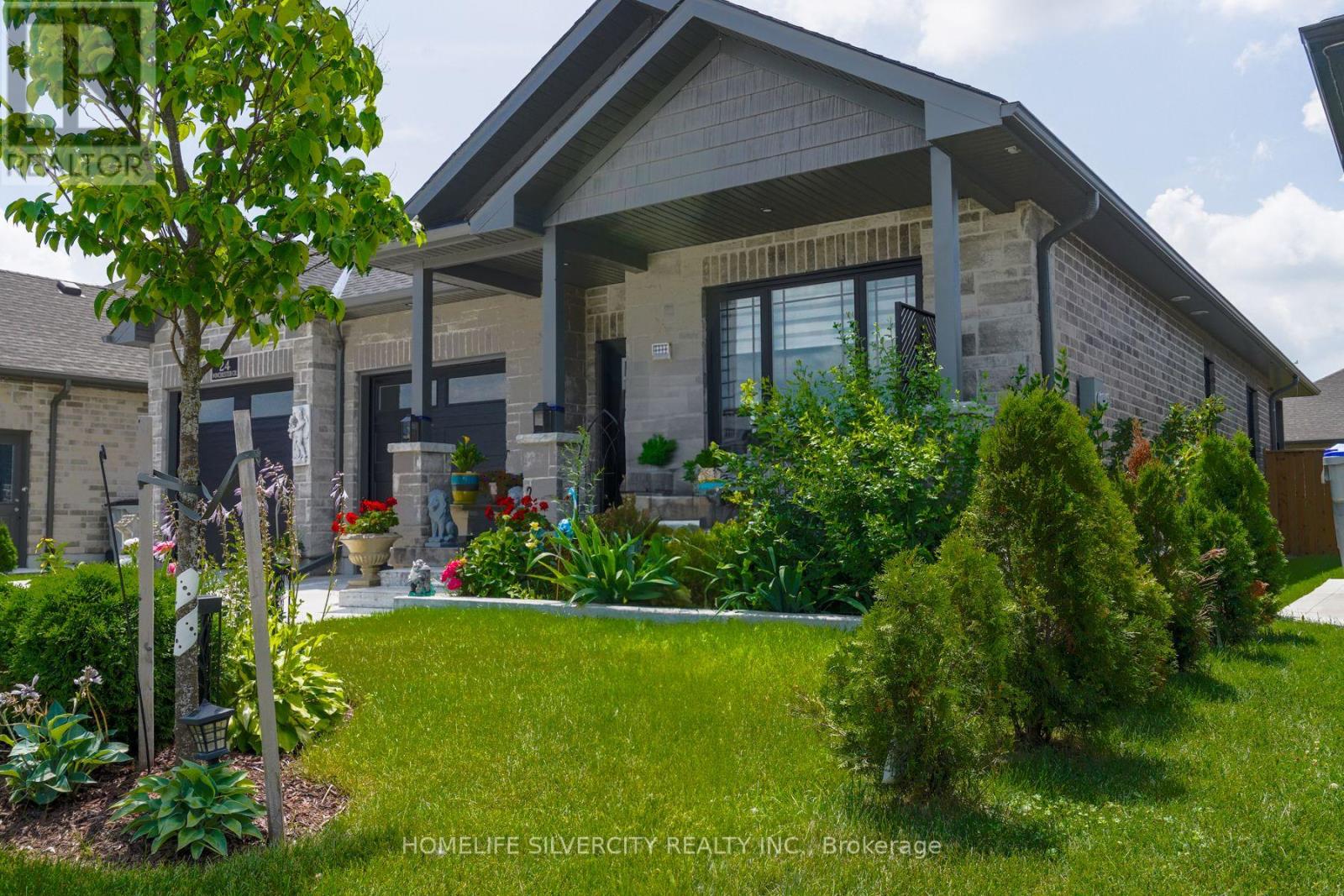 24 Winchester Crescent, North Perth (Elma), Ontario  N4W 0J8 - Photo 3 - X12923710