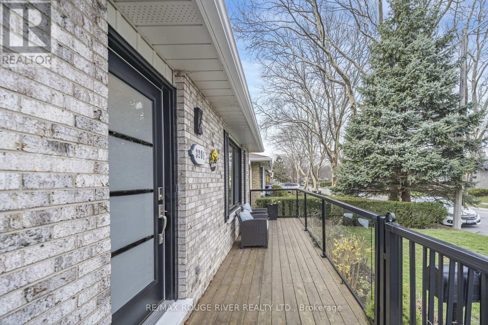 3201 Butler Place, Niagara Falls, Ontario  L2J 3K3 - Photo 2 - X12990278