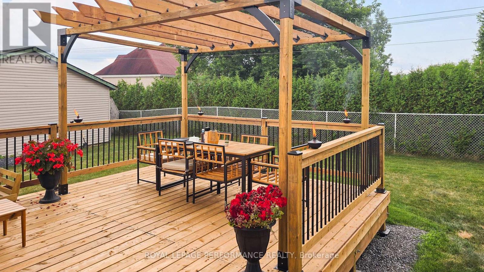 17406 County Road 18 Road, South Stormont, Ontario K0C 2A0 - Photo 3 - X12835890