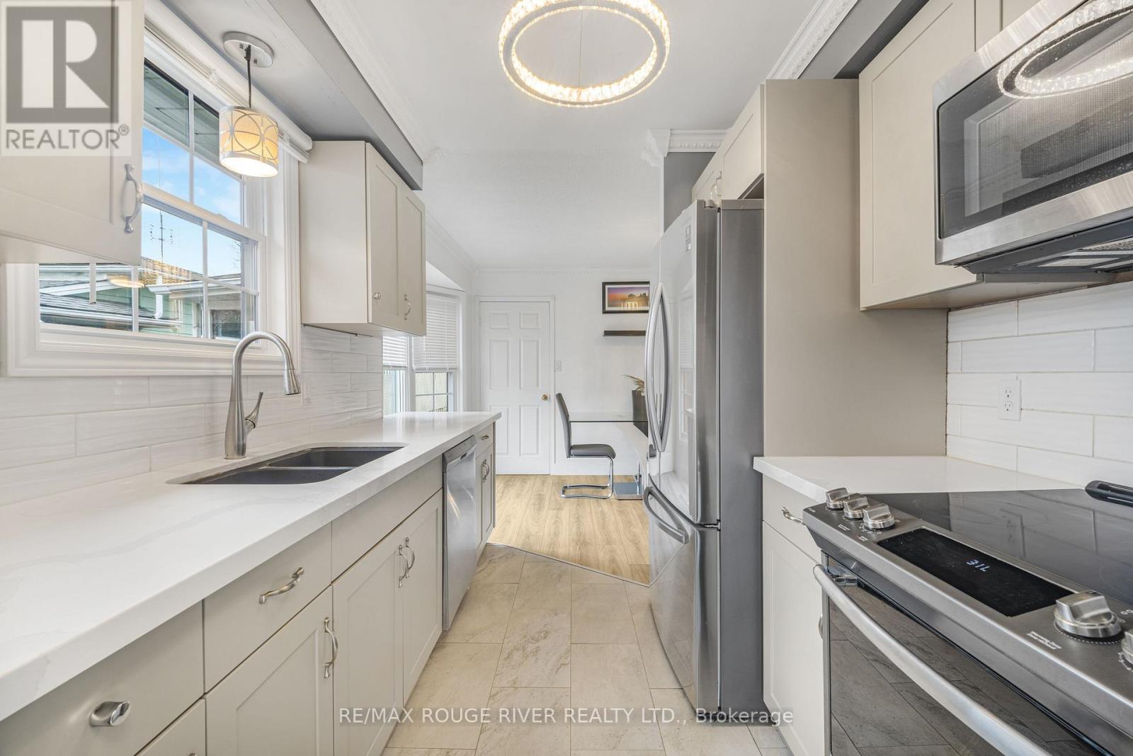 3201 Butler Place, Niagara Falls, Ontario  L2J 3K3 - Photo 6 - X12990278