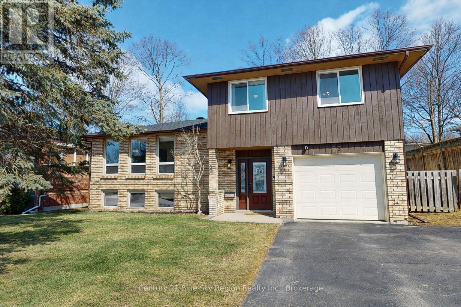 25 CARRIAGE CRESCENT, North Bay, Ontario