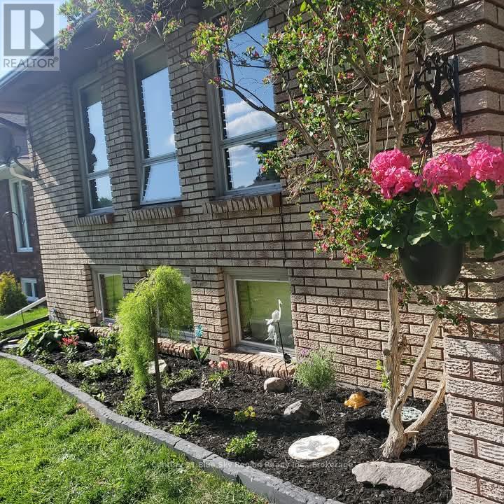 25 Carriage Crescent, North Bay, Ontario  P1C 1G5 - Photo 39 - X12990904