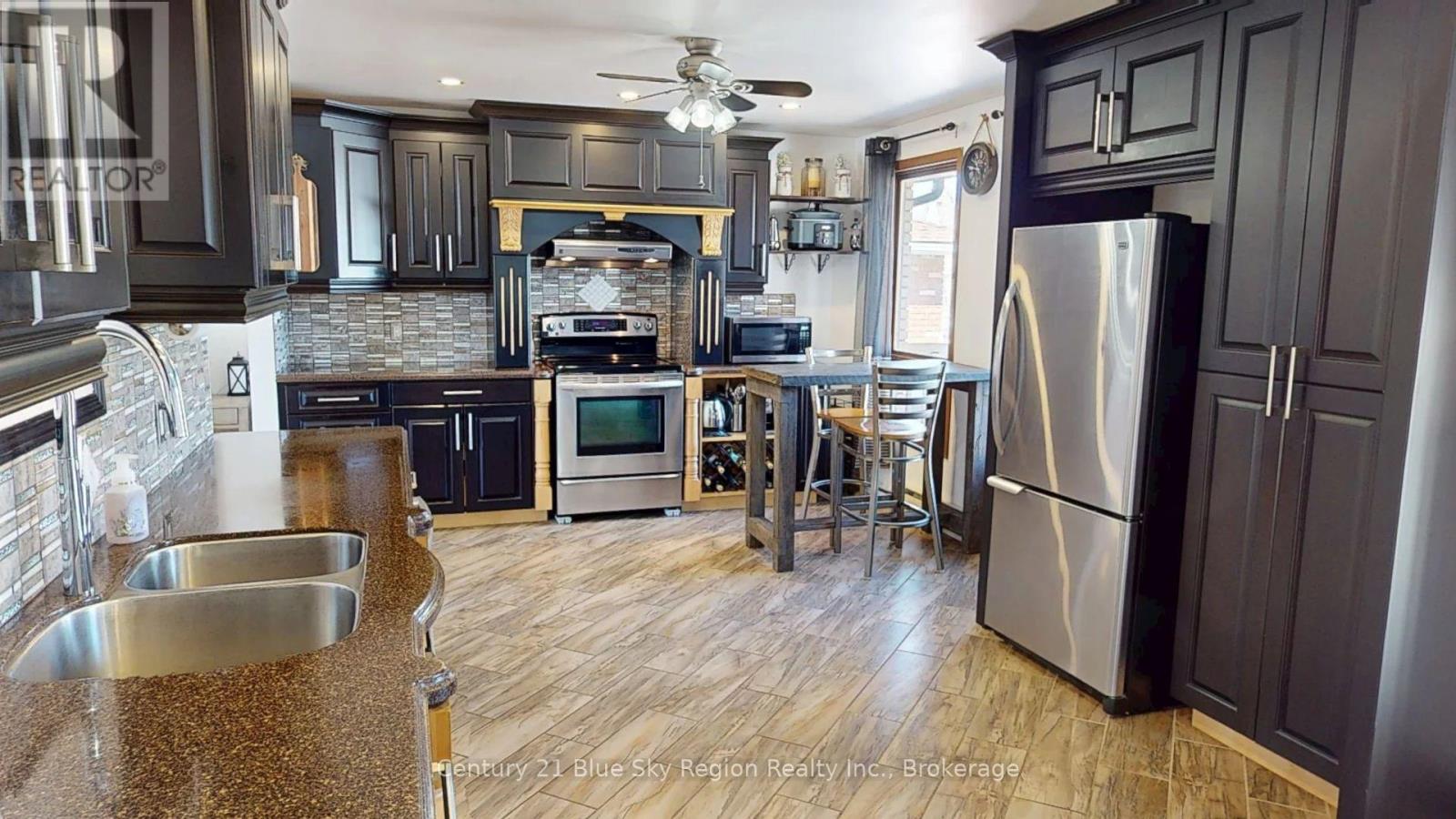 25 Carriage Crescent, North Bay, Ontario  P1C 1G5 - Photo 9 - X12990904