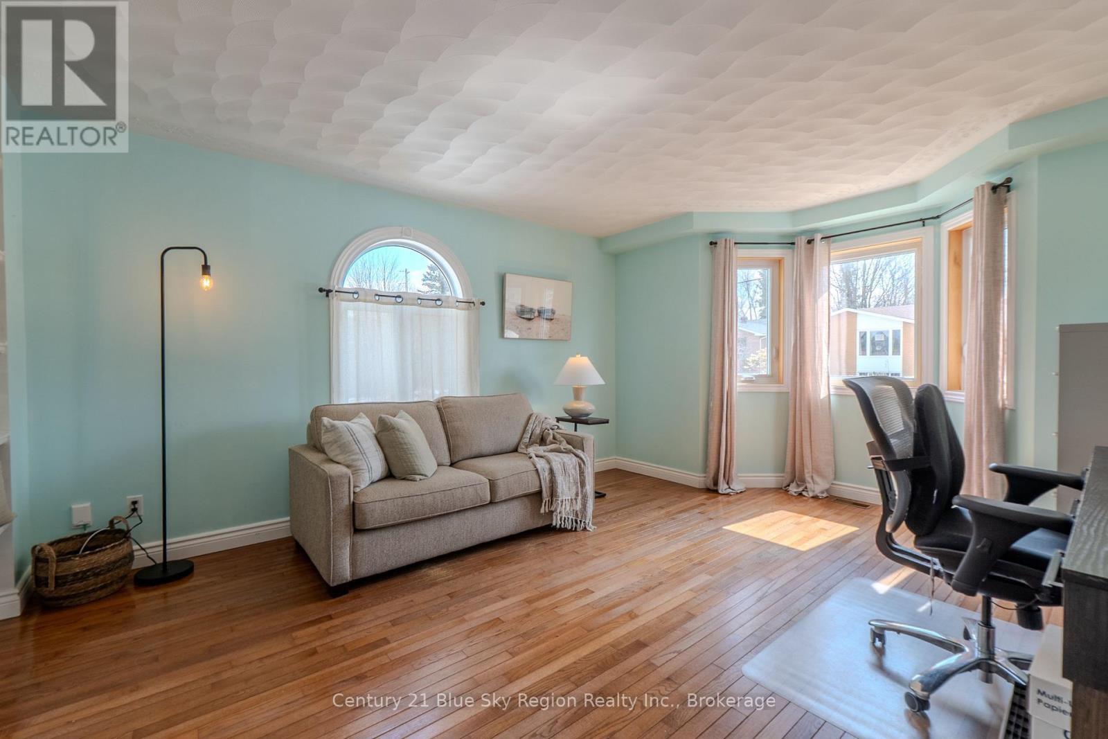 85 Shallot Crescent, North Bay, Ontario  P1A 3V7 - Photo 5 - X12991036