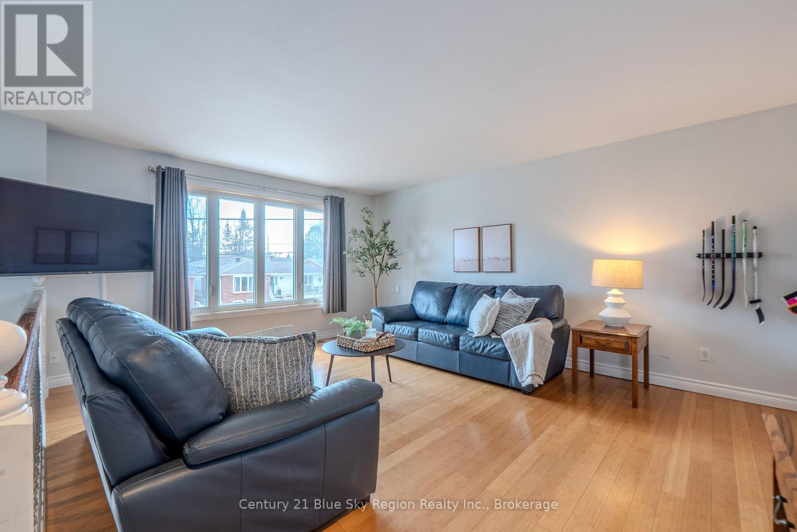 85 Shallot Crescent, North Bay, Ontario  P1A 3V7 - Photo 8 - X12991036