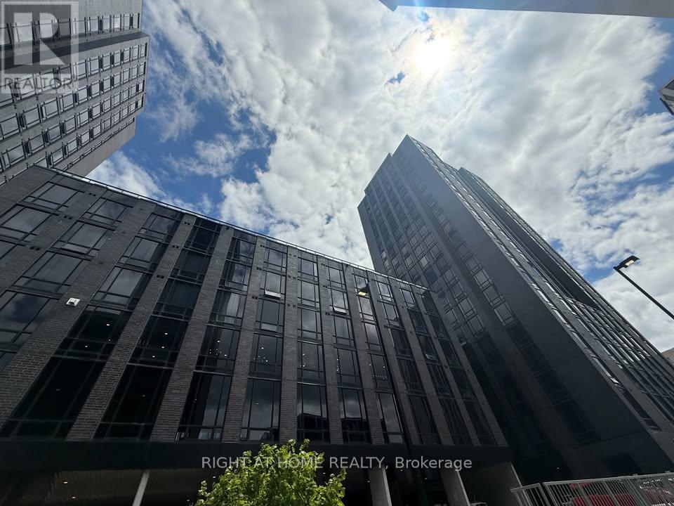 925 - 145 Columbia Street W, Waterloo, Ontario  N2L 0K7 - Photo 1 - X12990544