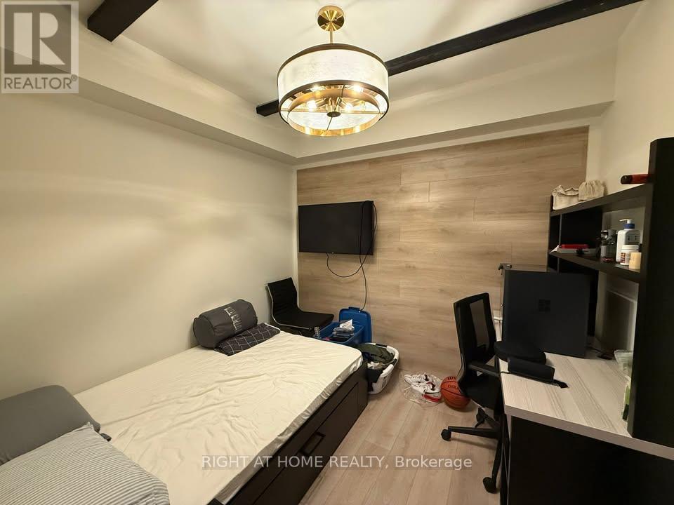 925 - 145 Columbia Street W, Waterloo, Ontario  N2L 0K7 - Photo 3 - X12990544