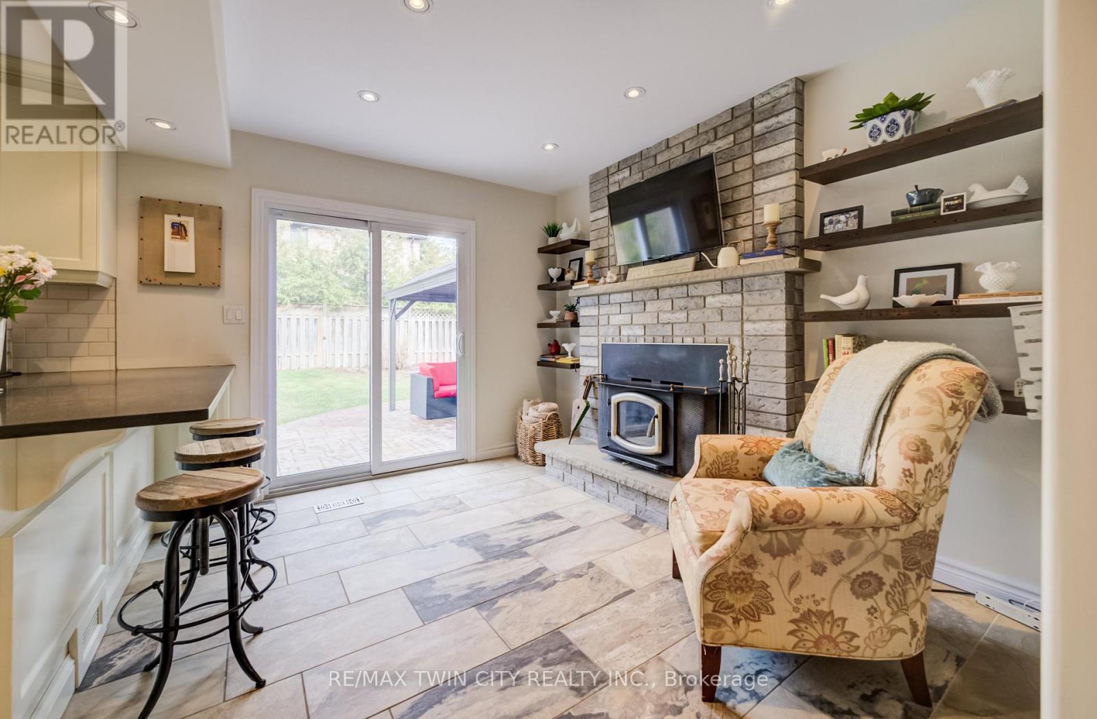 150 Bayne Crescent, Cambridge, Ontario  N1T 1K4 - Photo 11 - X12990566