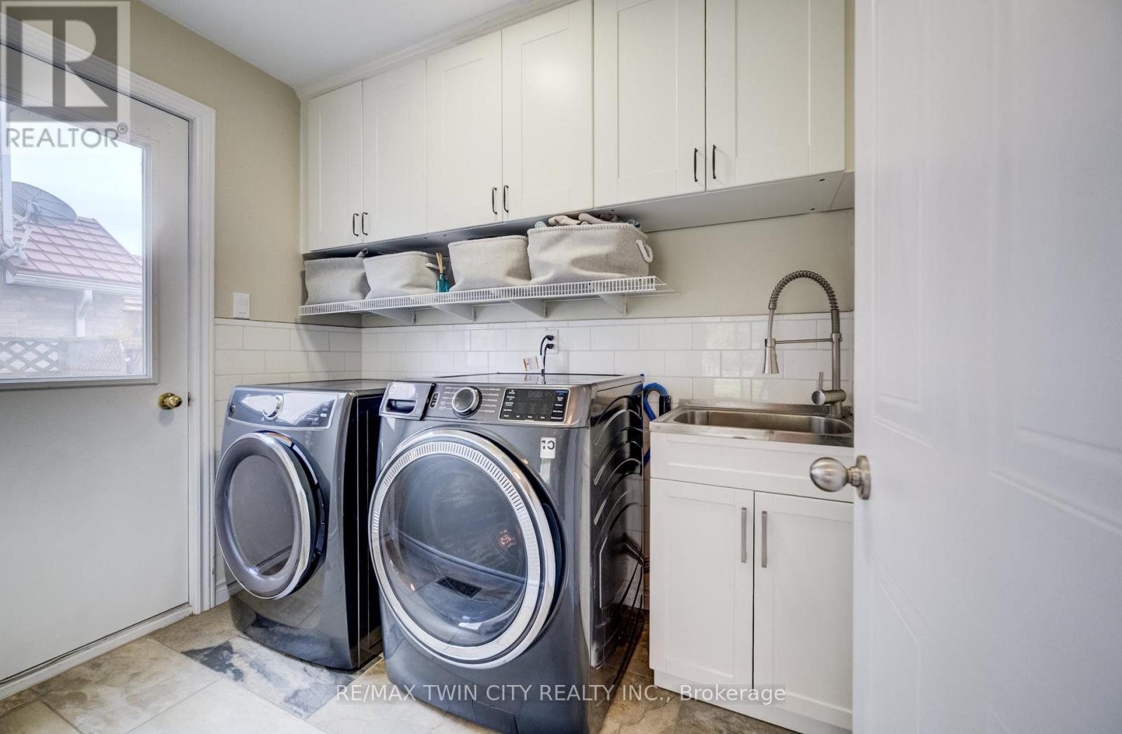 150 Bayne Crescent, Cambridge, Ontario  N1T 1K4 - Photo 12 - X12990566