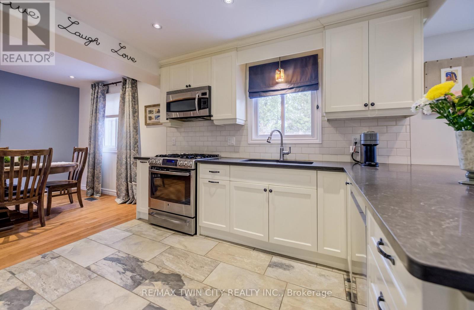 150 Bayne Crescent, Cambridge, Ontario  N1T 1K4 - Photo 9 - X12990566