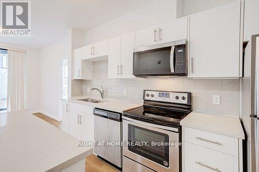 218 - 690 King Street, Kitchener, Ontario  N2H 5L8 - Photo 3 - X12990580