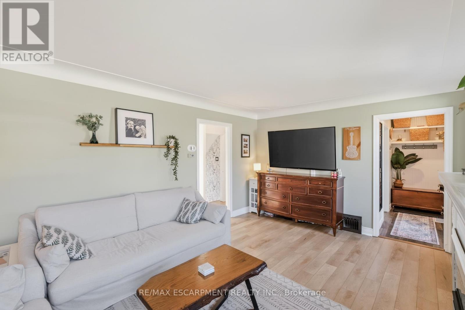 43 Woodbridge Road, Hamilton, Ontario  L8K 3C8 - Photo 11 - X12990636