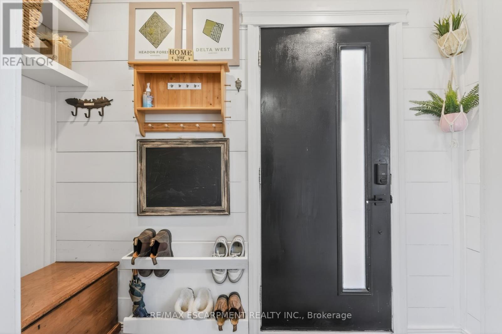 43 Woodbridge Road, Hamilton, Ontario  L8K 3C8 - Photo 6 - X12990636