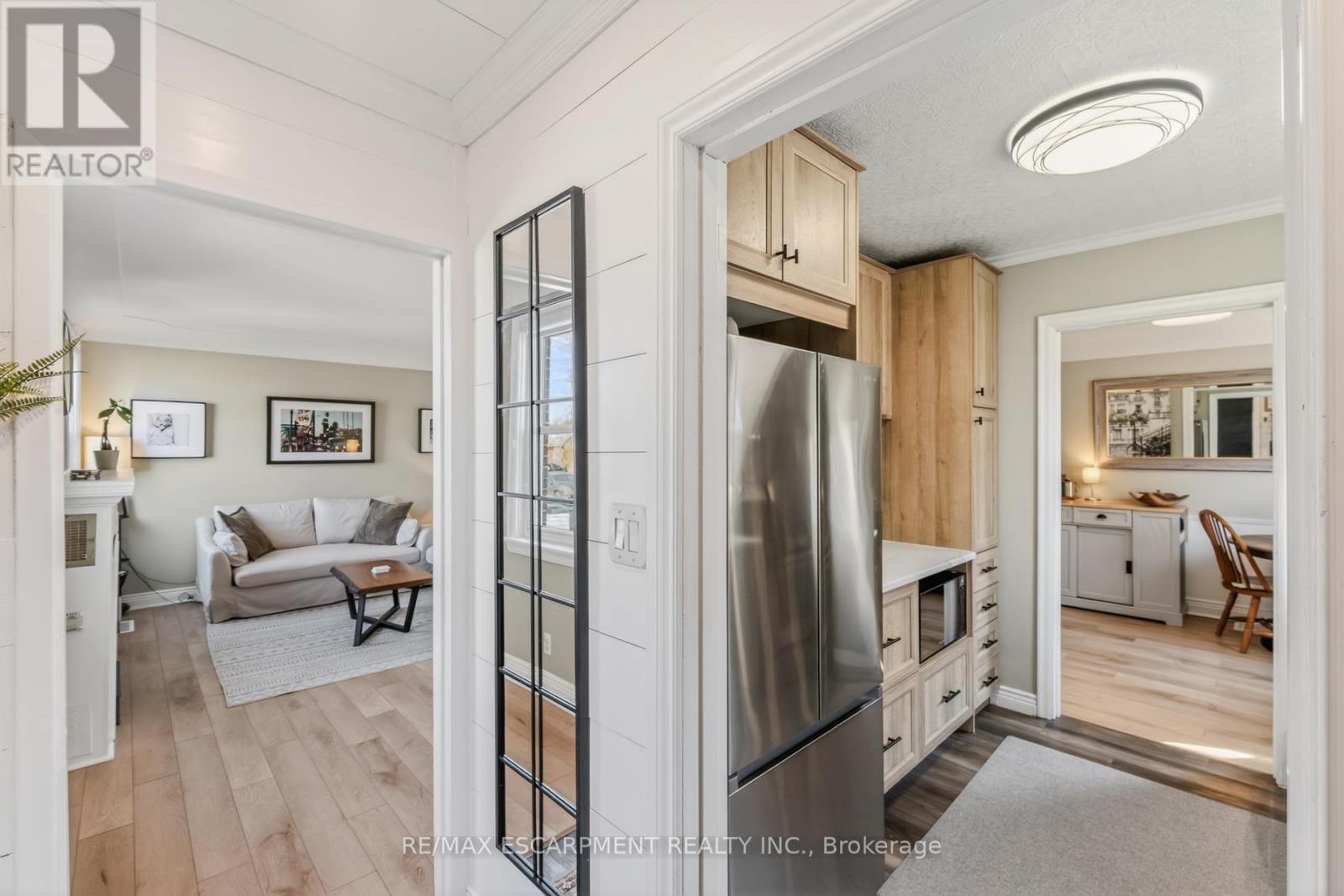 43 Woodbridge Road, Hamilton, Ontario  L8K 3C8 - Photo 7 - X12990636