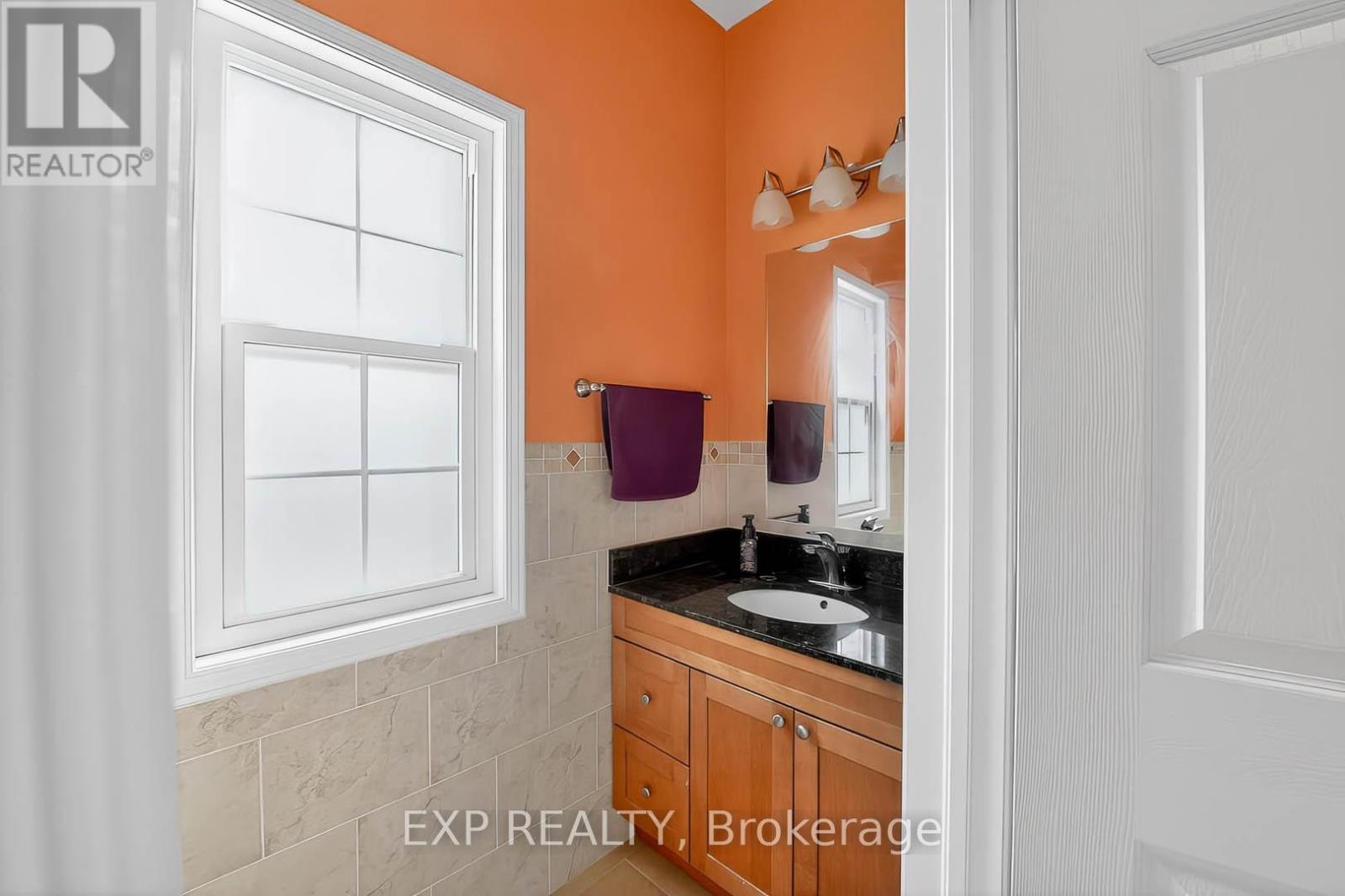 600 Winterberry Avenue, Waterloo, Ontario  N2V 2W5 - Photo 4 - X12990708