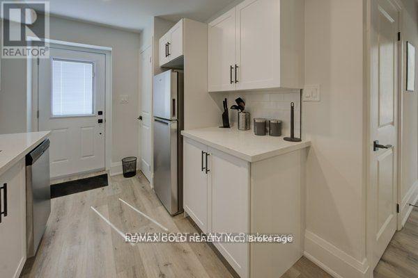 Unit 2 - 91 Locks Road, Brantford, Ontario  N3S 7L9 - Photo 2 - X12990718