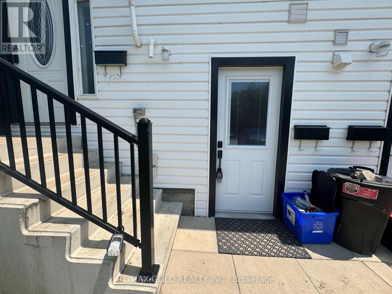 Unit 2 - 91 Locks Road, Brantford, Ontario  N3S 7L9 - Photo 9 - X12990718