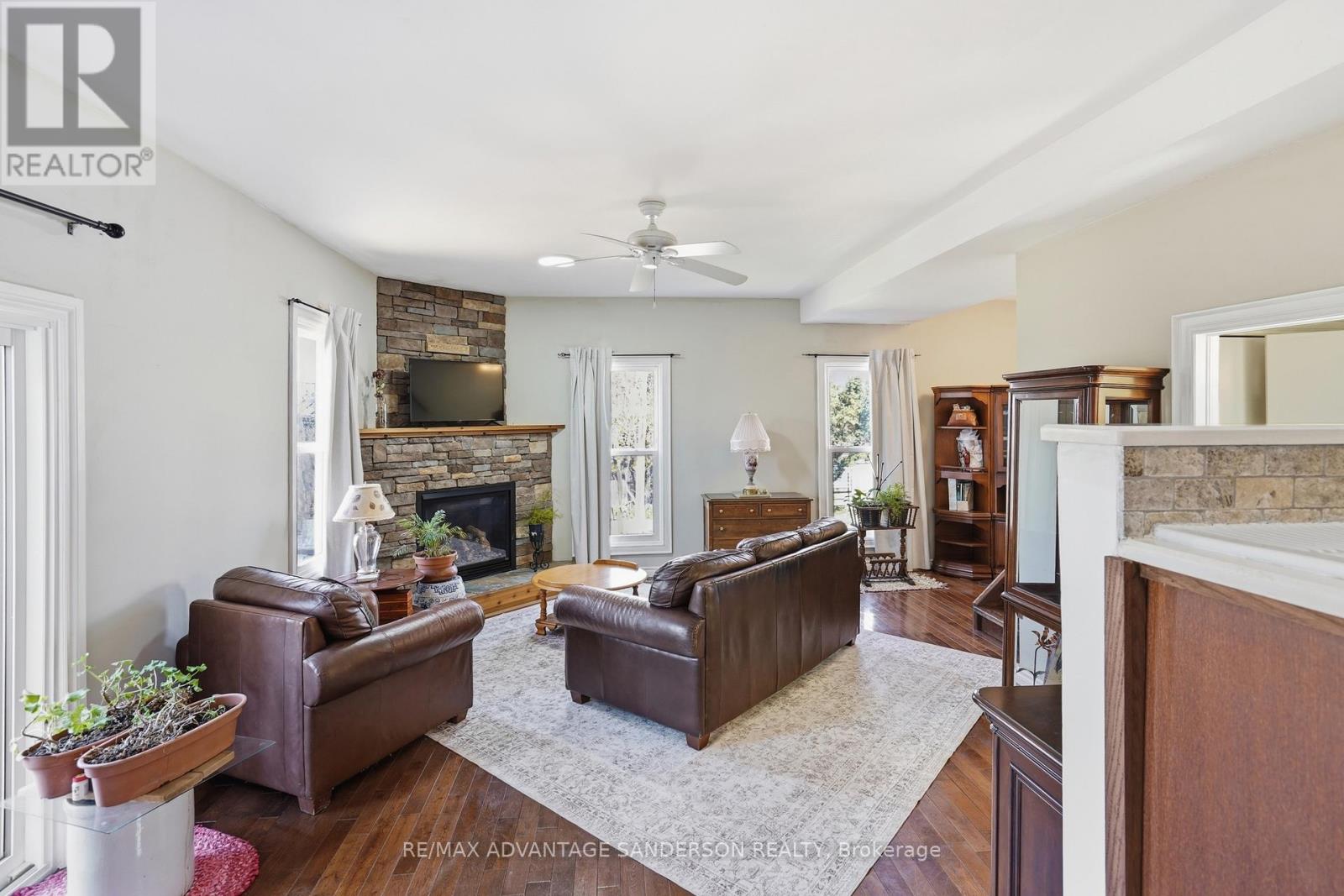 22476 Coldstream Road, Middlesex Centre, Ontario  N0L 1R0 - Photo 31 - X12990168