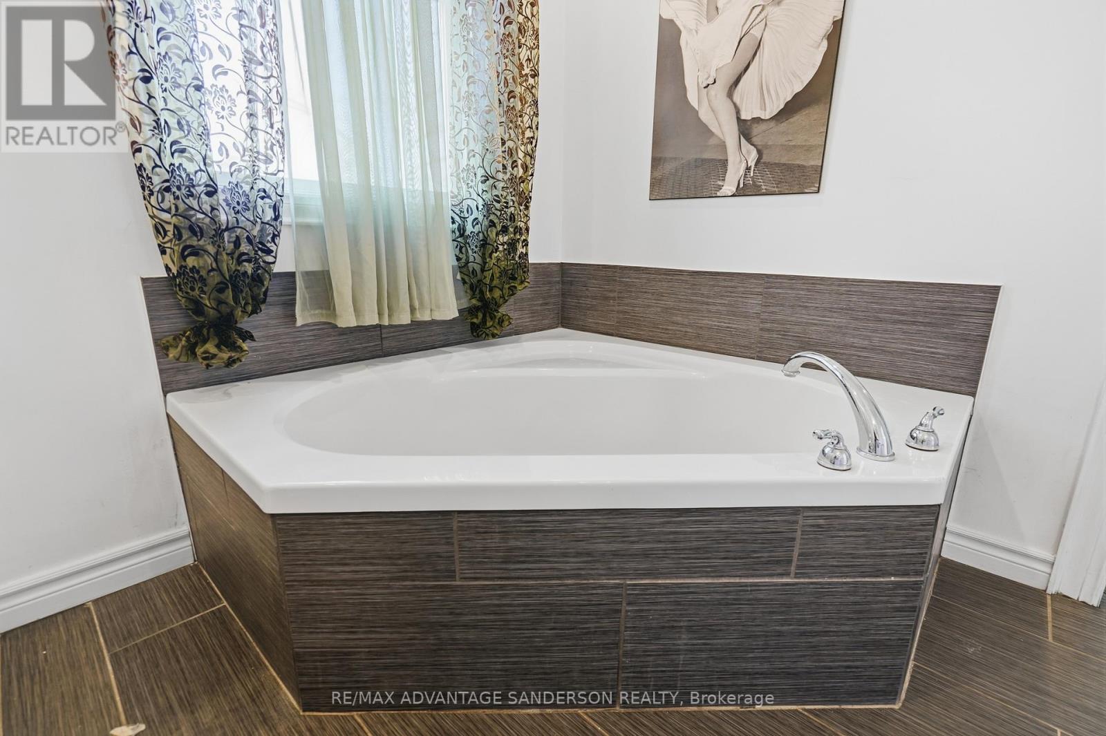 22476 Coldstream Road, Middlesex Centre, Ontario  N0L 1R0 - Photo 41 - X12990168