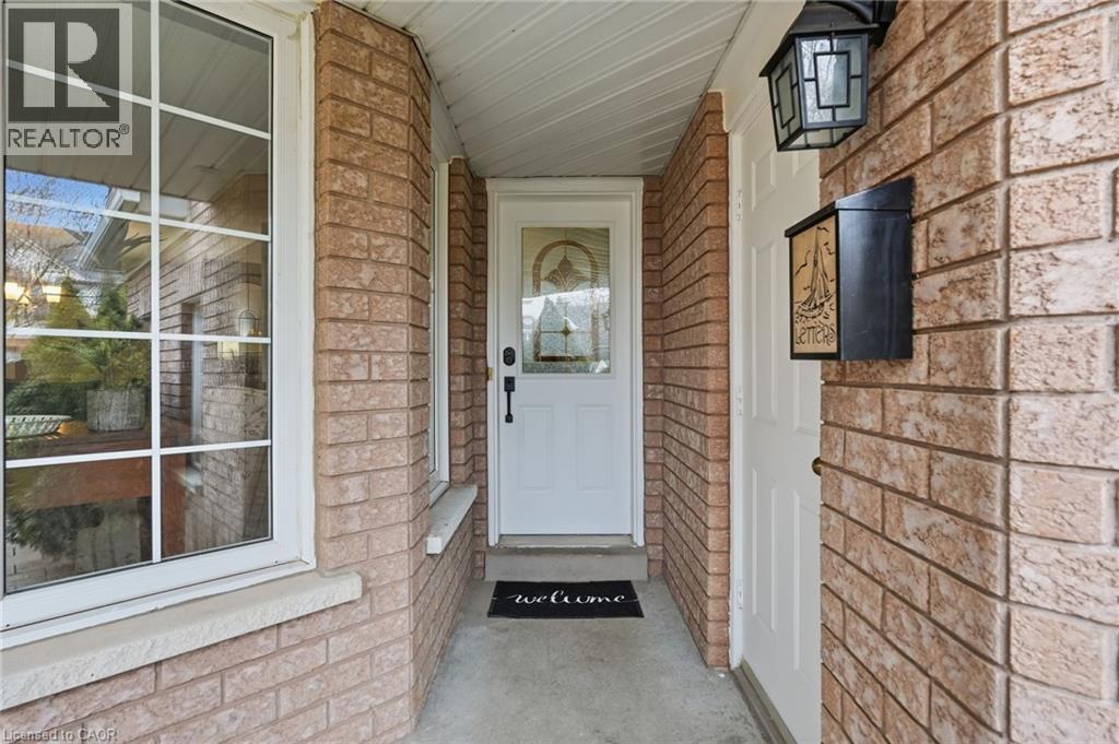 5189 Blue Spruce Avenue, Burlington, Ontario  L7L 6J5 - Photo 3 - 40820154