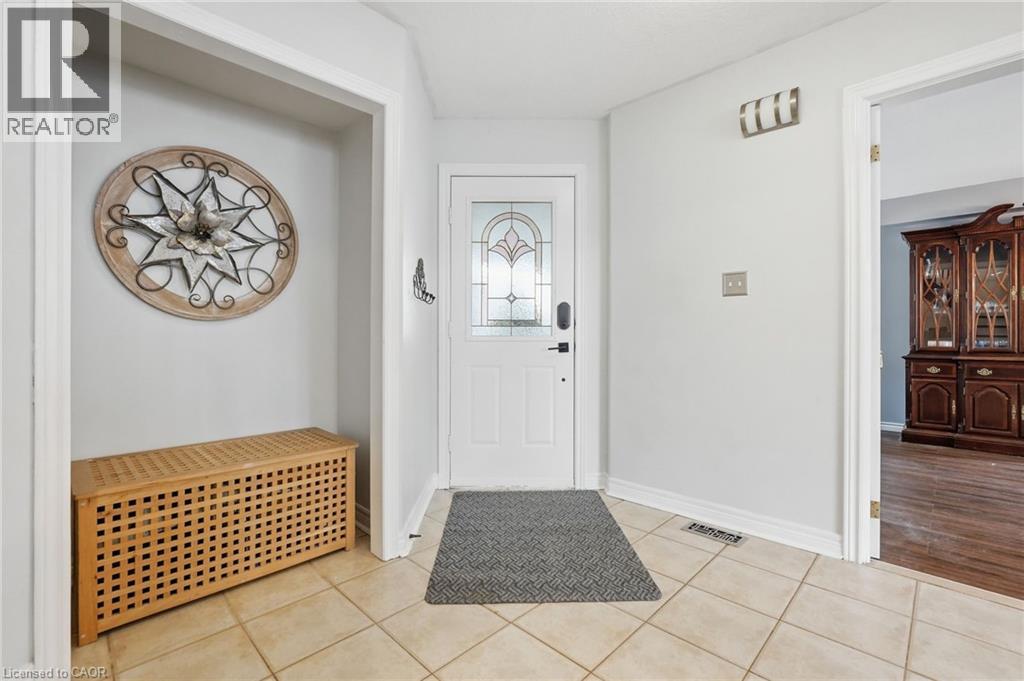 5189 Blue Spruce Avenue, Burlington, Ontario  L7L 6J5 - Photo 4 - 40820154