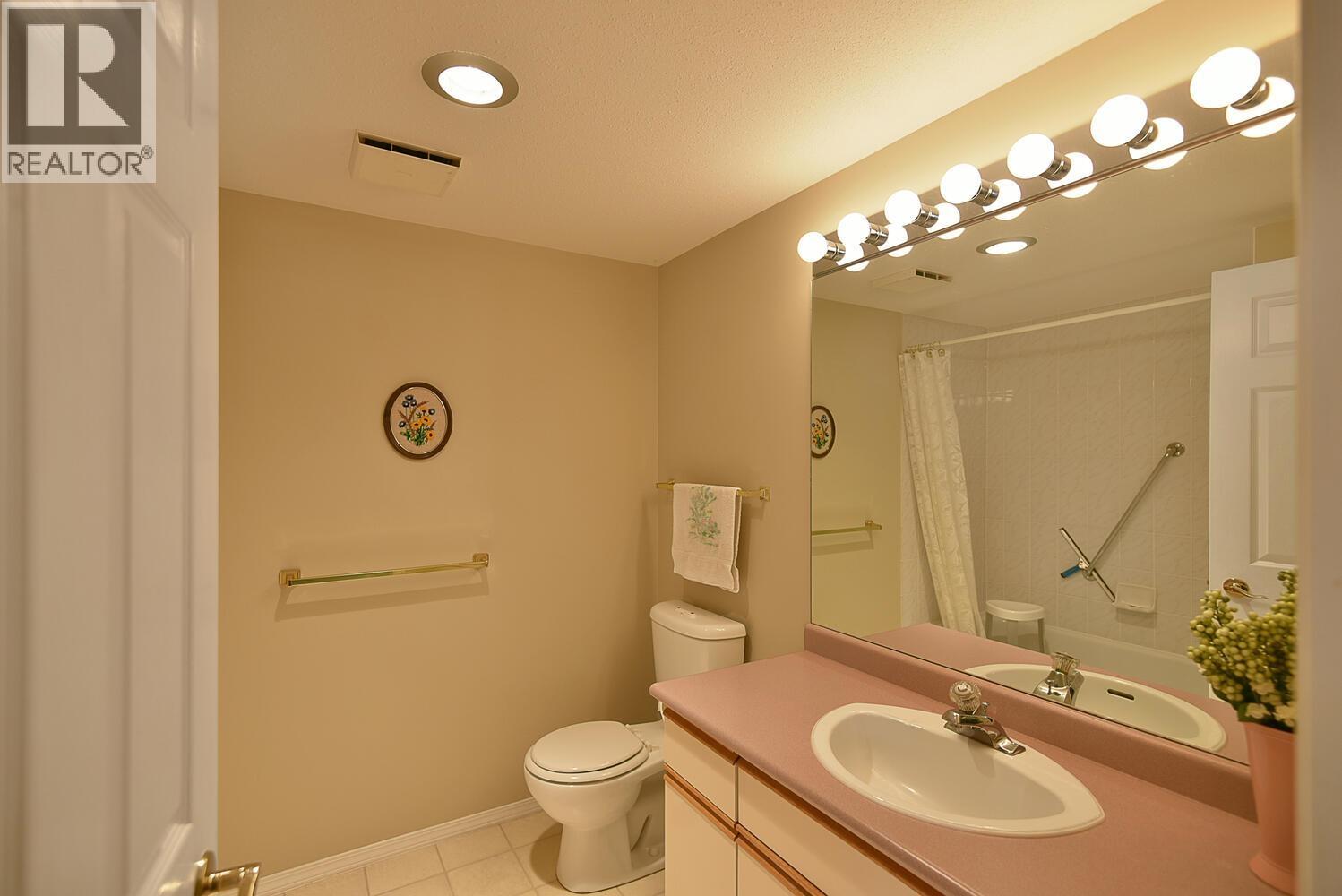 104 5768 Marine Way, Sechelt, British Columbia V7Z 0K4 - Photo 16 - R3107443