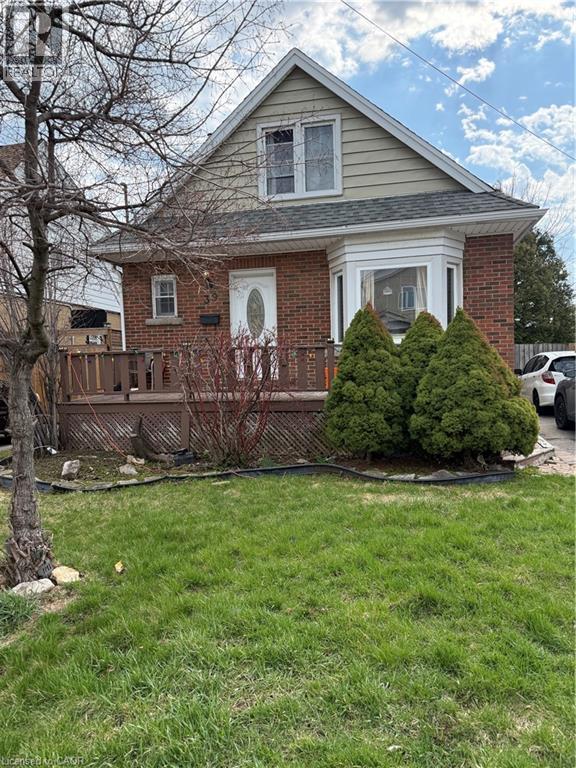 39 East 36th Street, Hamilton, Ontario  L8V 3Y8 - Photo 1 - 40819846
