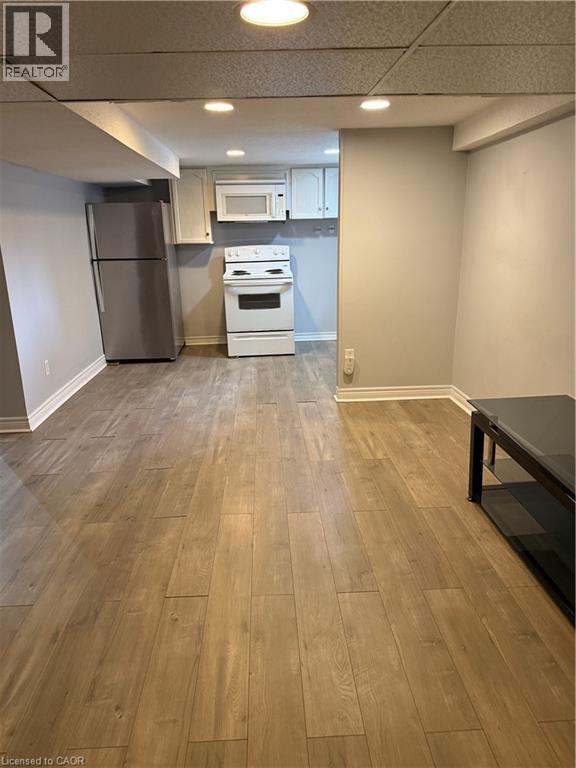 39 East 36th Street, Hamilton, Ontario  L8V 3Y8 - Photo 7 - 40819846