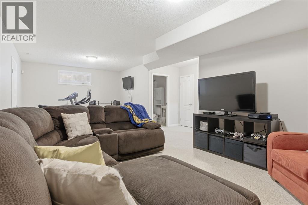 124 Prestwick Estate Way SE, Calgary, Alberta  T2Z 3M2 - Photo 37 - A2293077