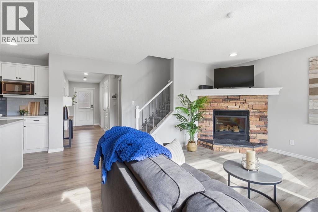 124 Prestwick Estate Way SE, Calgary, Alberta  T2Z 3M2 - Photo 8 - A2293077