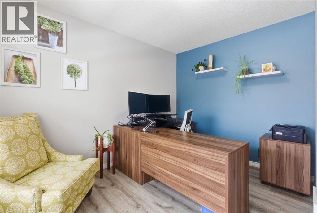 124 Prestwick Estate Way SE, Calgary, Alberta  T2Z 3M2 - Photo 6 - A2293077