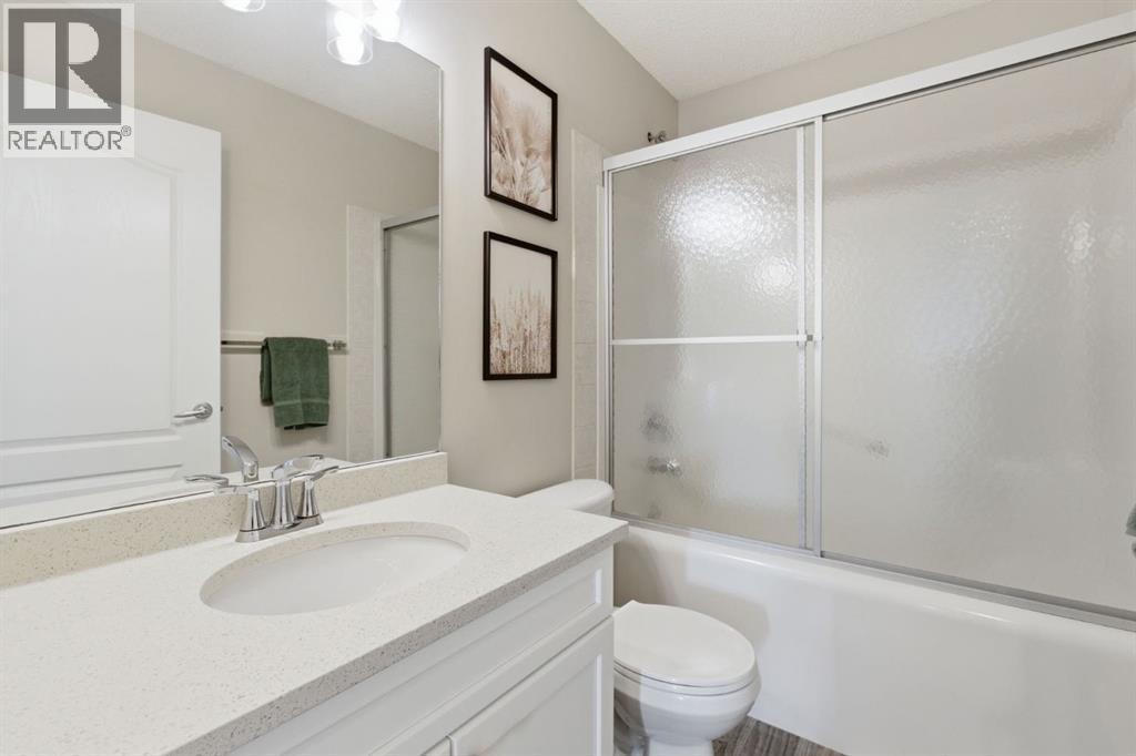 124 Prestwick Estate Way SE, Calgary, Alberta  T2Z 3M2 - Photo 30 - A2293077