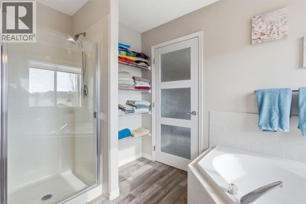 124 Prestwick Estate Way SE, Calgary, Alberta  T2Z 3M2 - Photo 24 - A2293077