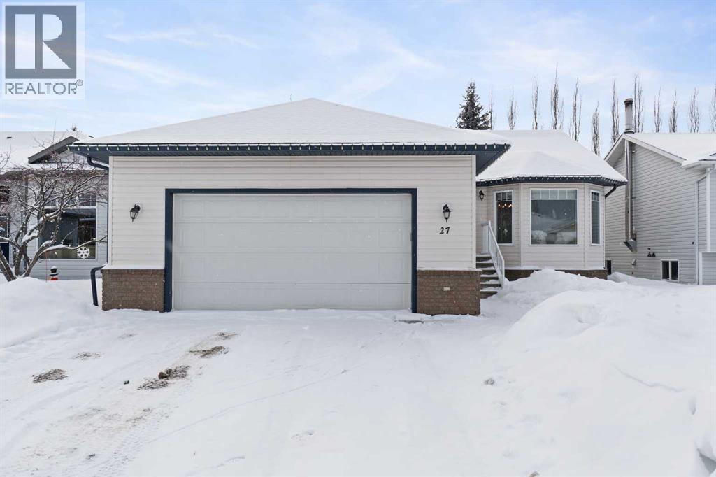 27 Park Circle, Whitecourt, Alberta  T7S 1V3 - Photo 2 - A2288301