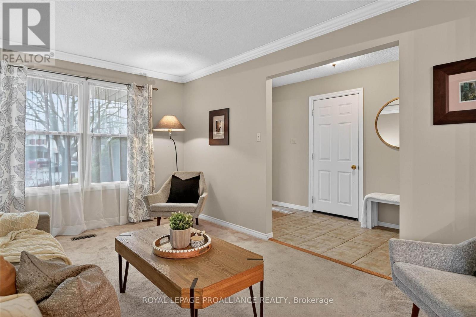 7 Daleview Court, Peterborough, Ontario  K9J 8E6 - Photo 7 - X12990822