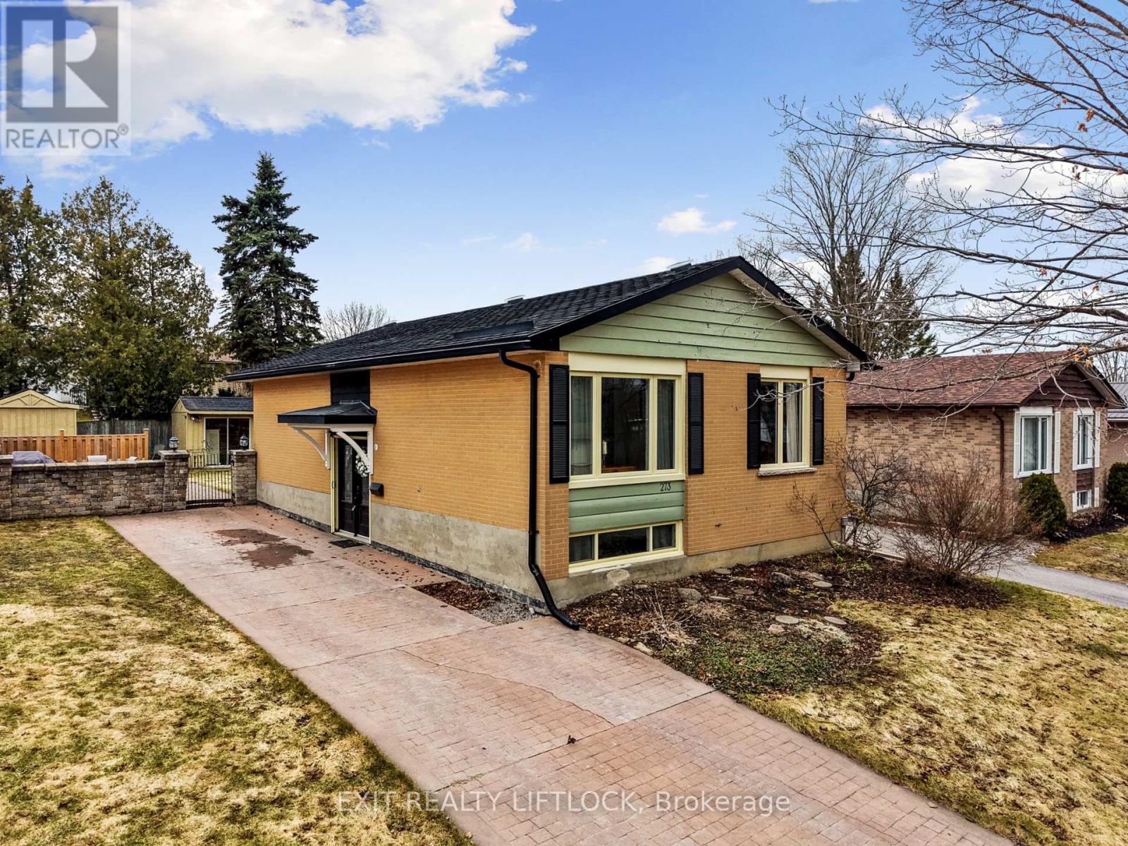 273 Maxwell Avenue, Peterborough, Ontario  K9J 1B4 - Photo 1 - X12991020