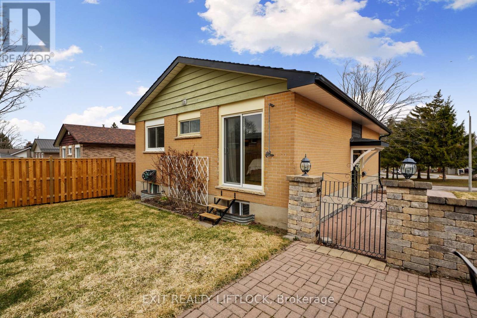 273 Maxwell Avenue, Peterborough, Ontario  K9J 1B4 - Photo 23 - X12991020