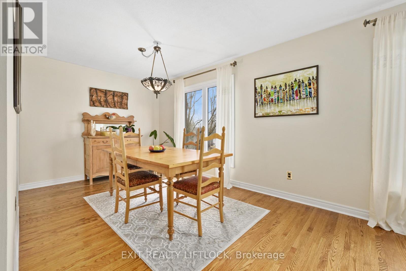 273 Maxwell Avenue, Peterborough, Ontario  K9J 1B4 - Photo 6 - X12991020