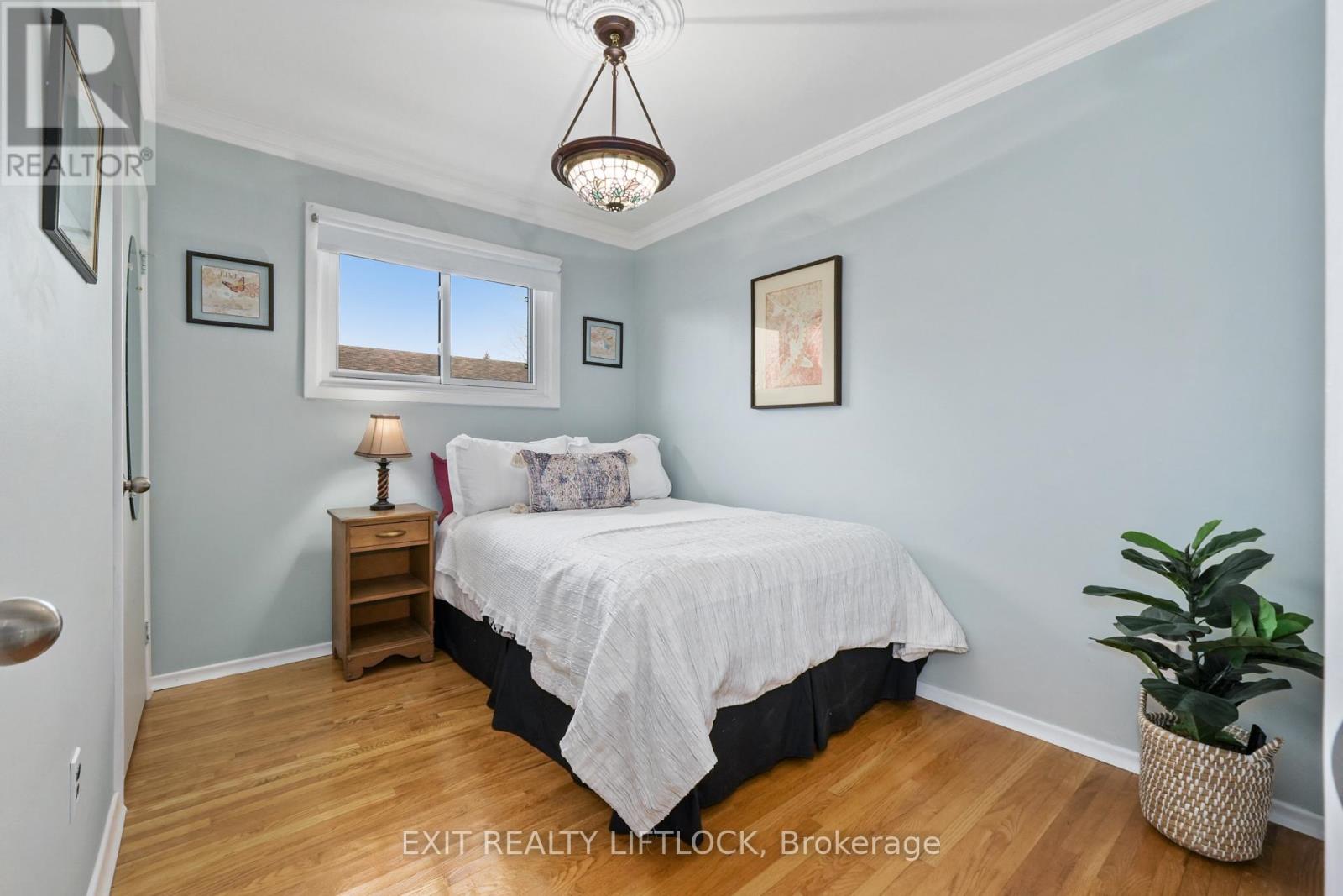 273 Maxwell Avenue, Peterborough, Ontario  K9J 1B4 - Photo 8 - X12991020