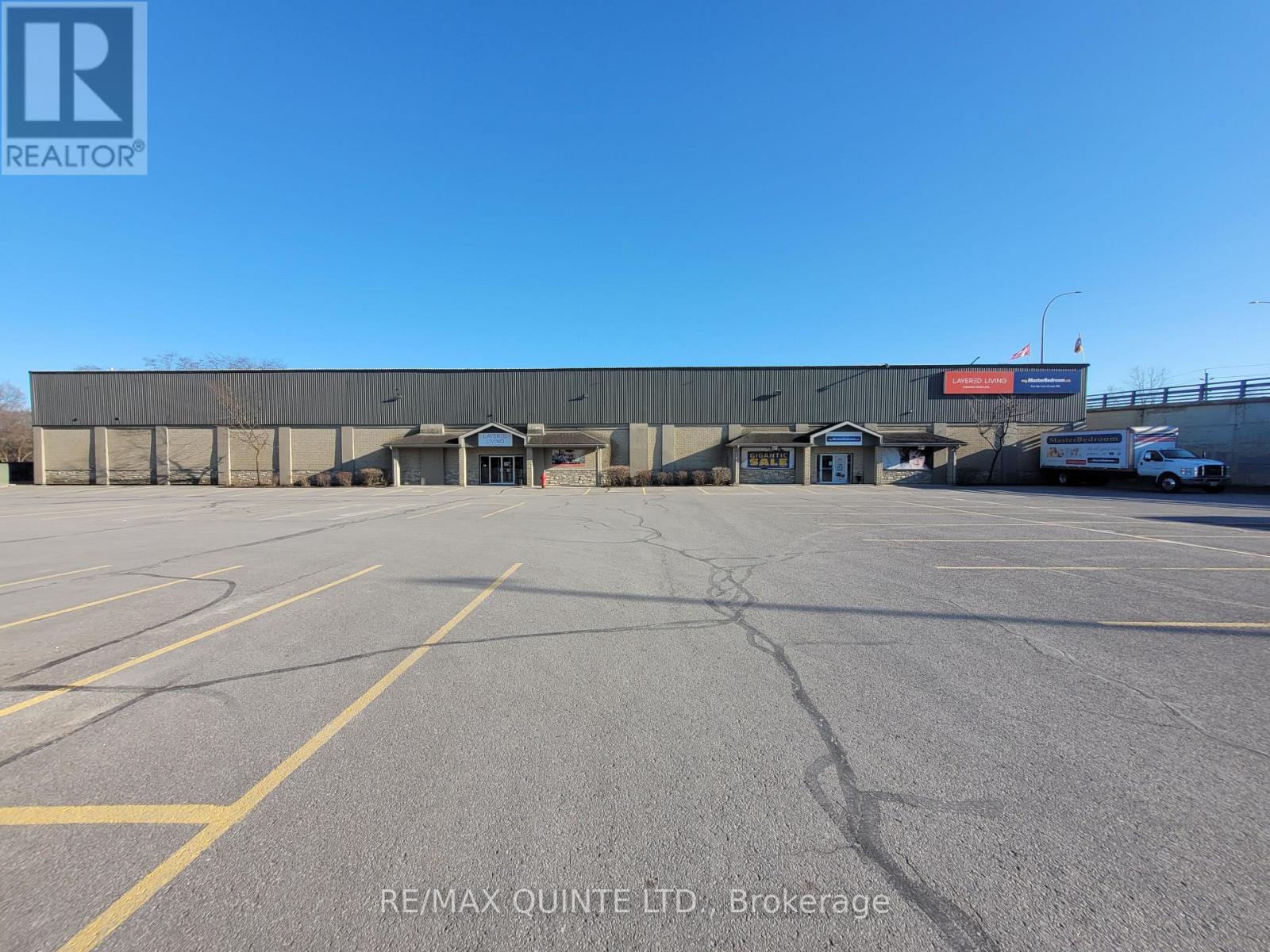 393 Sidney Street, Belleville, Ontario  K8P 3Z9 - Photo 2 - X12991050