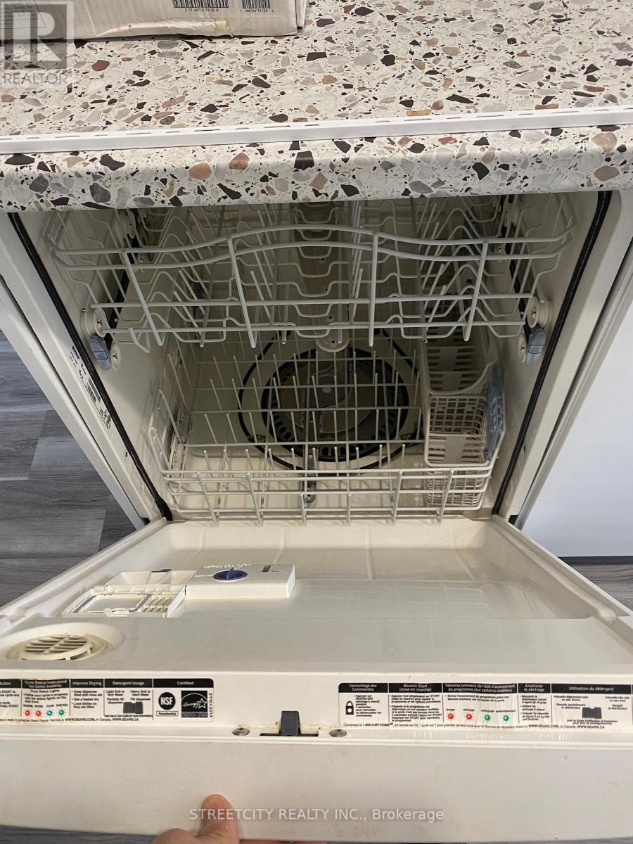 238 Burnside Drive, London East, Ontario  N5V 1B9 - Photo 12 - X12990812