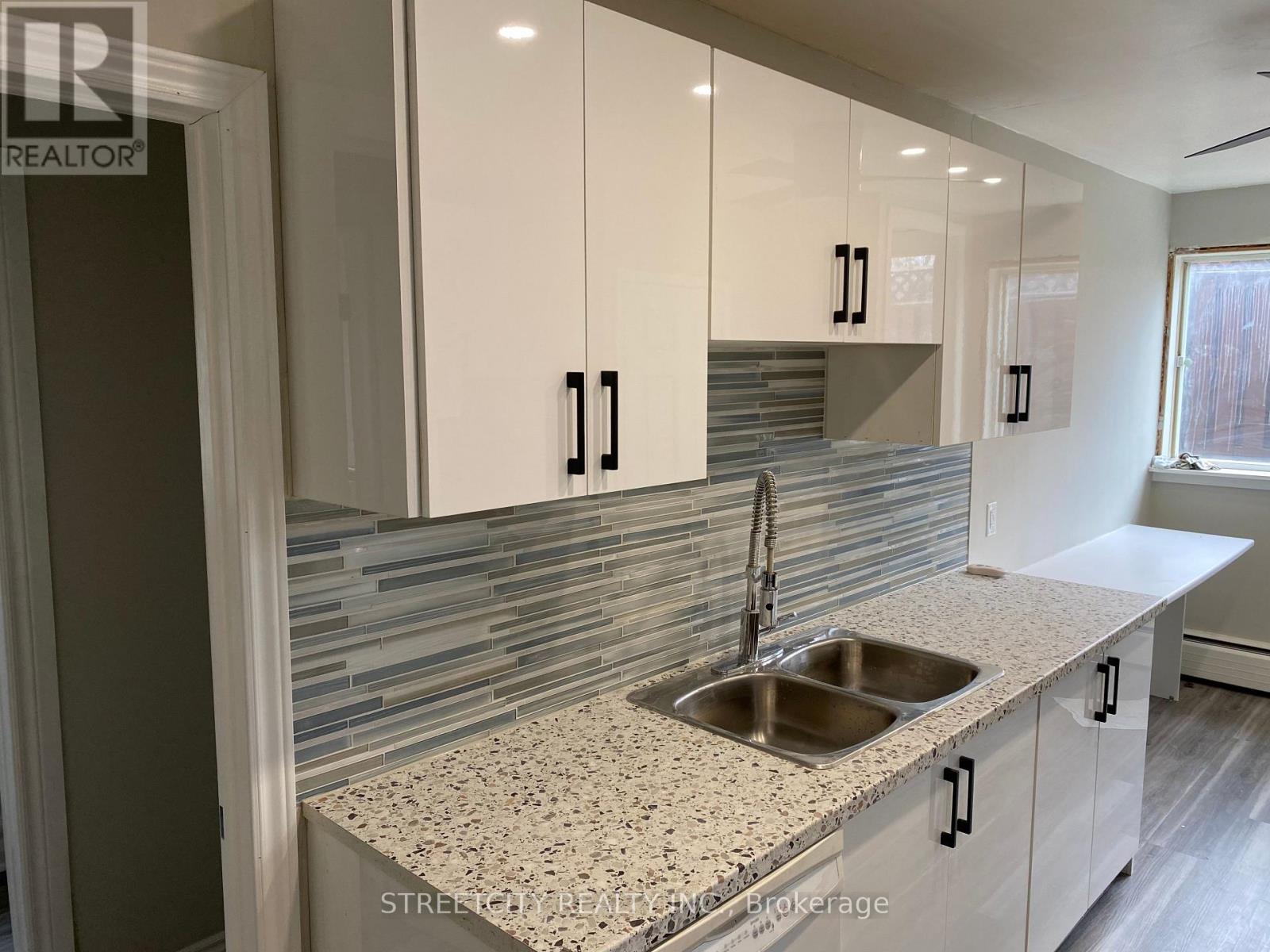 238 Burnside Drive, London East, Ontario  N5V 1B9 - Photo 17 - X12990812