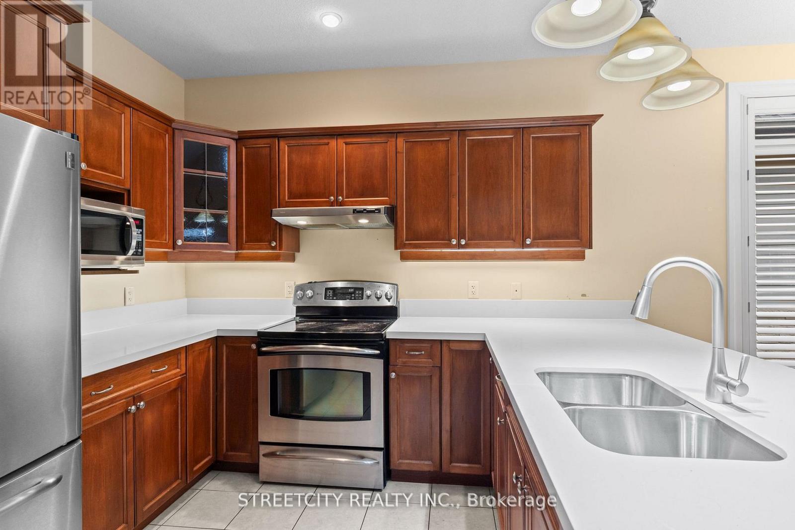 25 - 124 North Centre Road, London North, Ontario  N5X 4R3 - Photo 13 - X12990828