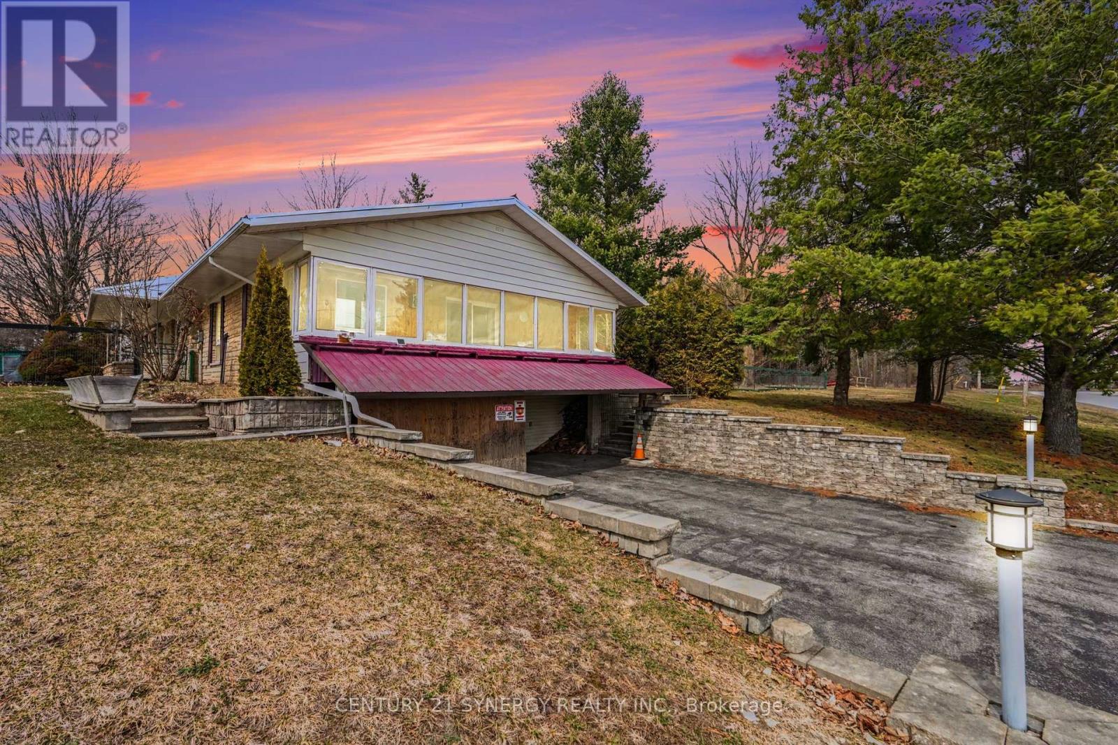 220 Highfield Crescent, Beckwith, Ontario K7C 3P2 - Photo 2 - X12990734