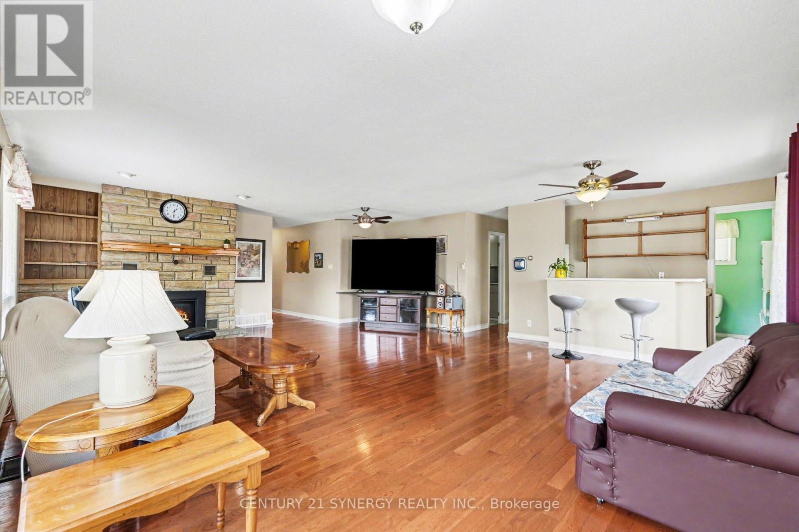 220 Highfield Crescent, Beckwith, Ontario K7C 3P2 - Photo 8 - X12990734